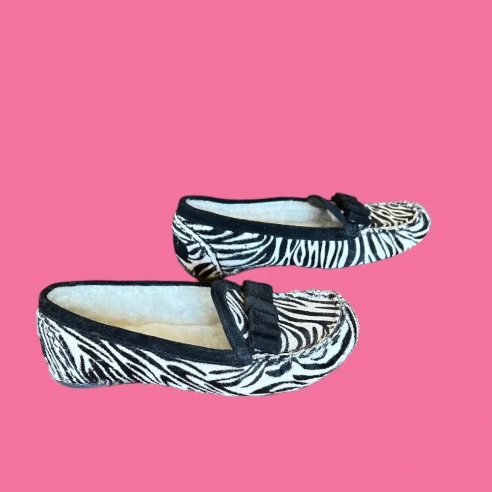 Cole Haan Girls NWOT Zebra Calf Hair Moccasins / Loafers size 12